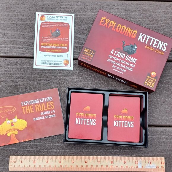 Exploding Kittens Original Edition card game - Picture 5 of 9
